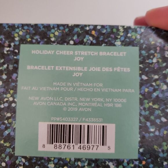 Holiday Cheer Stretch Braclet with JOY Charm - Picture 5 of 5